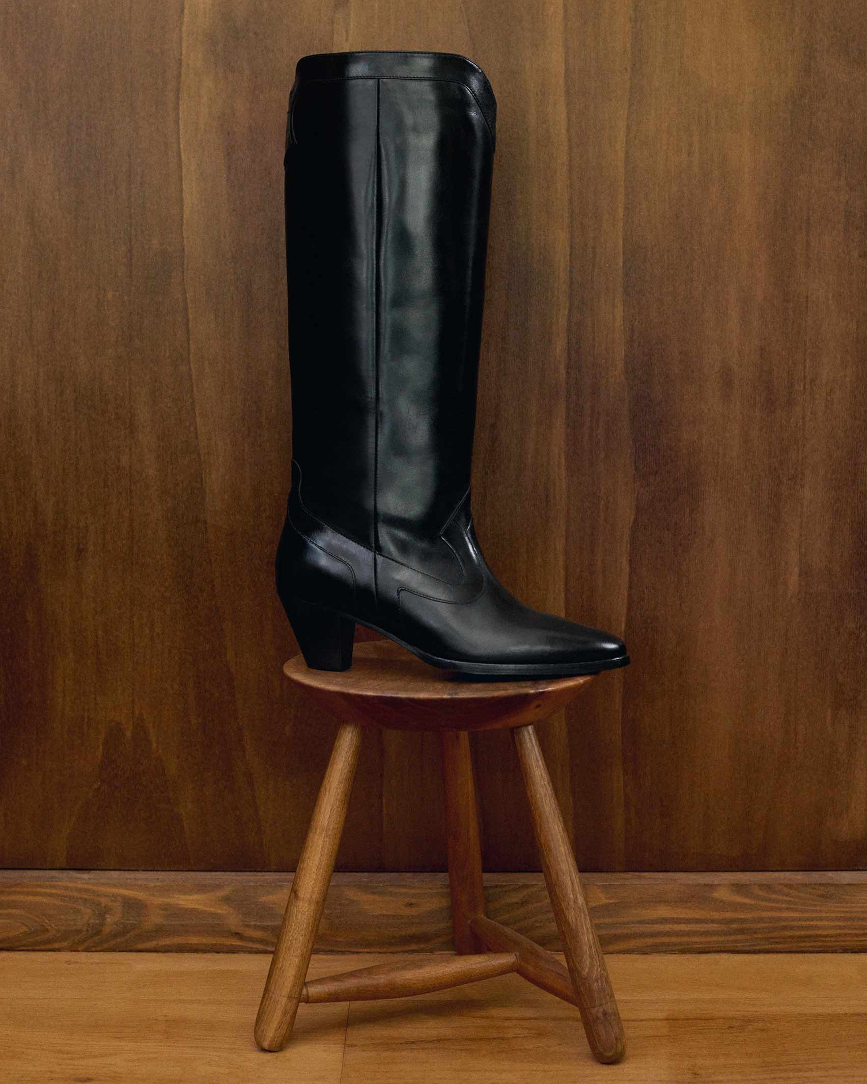 BOTTES