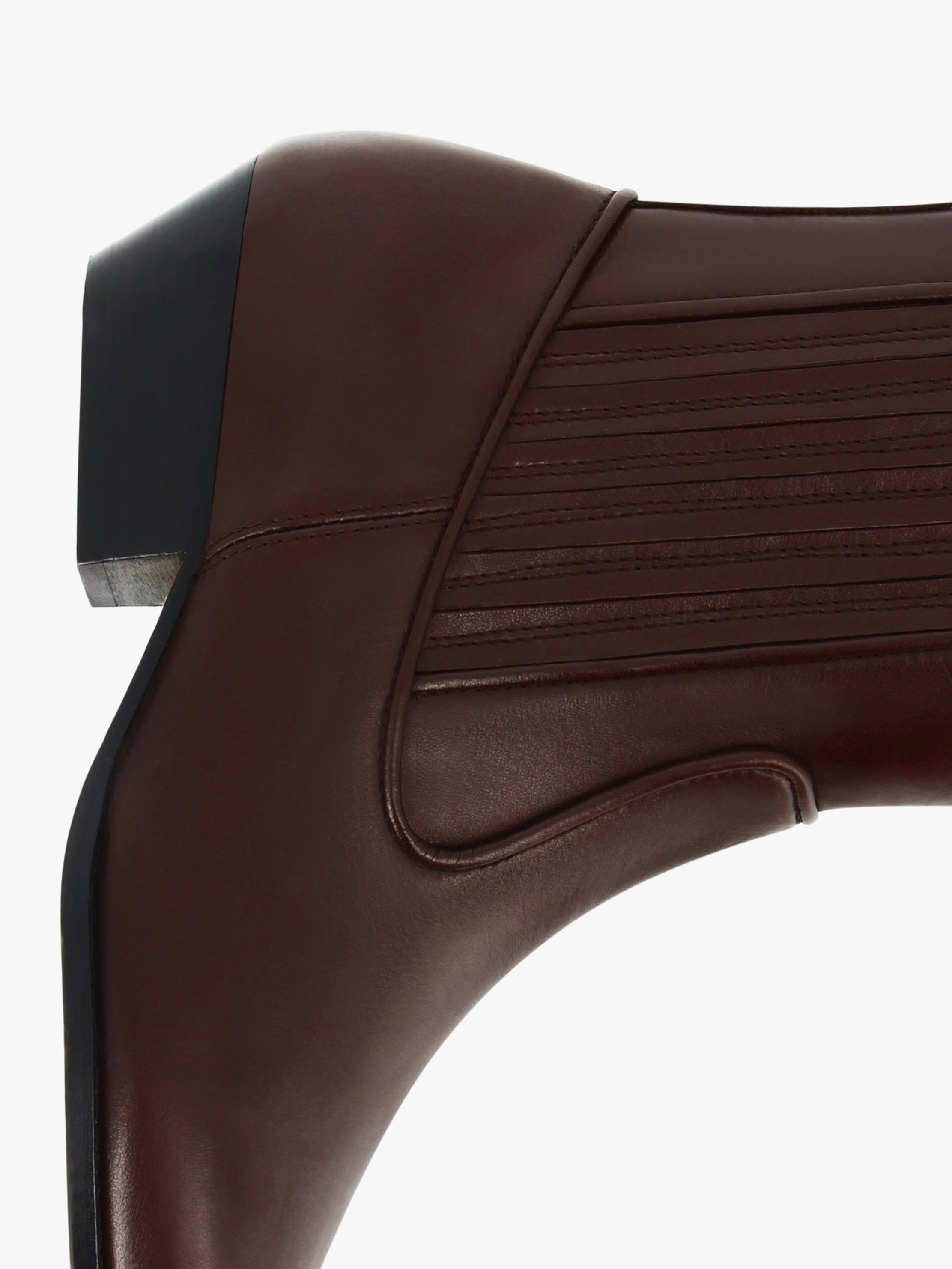 Socque-Abbey-Chocolat-Bottines-Santiag-Marron-Top-Detail