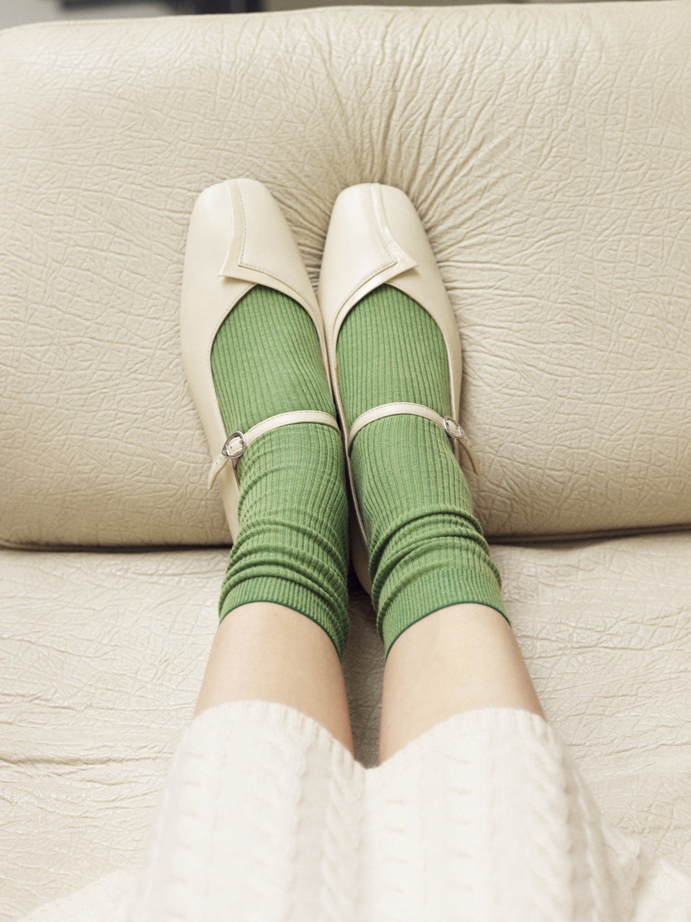 Socque-Ballerine-Ariane-Cuir-Creme-Portee