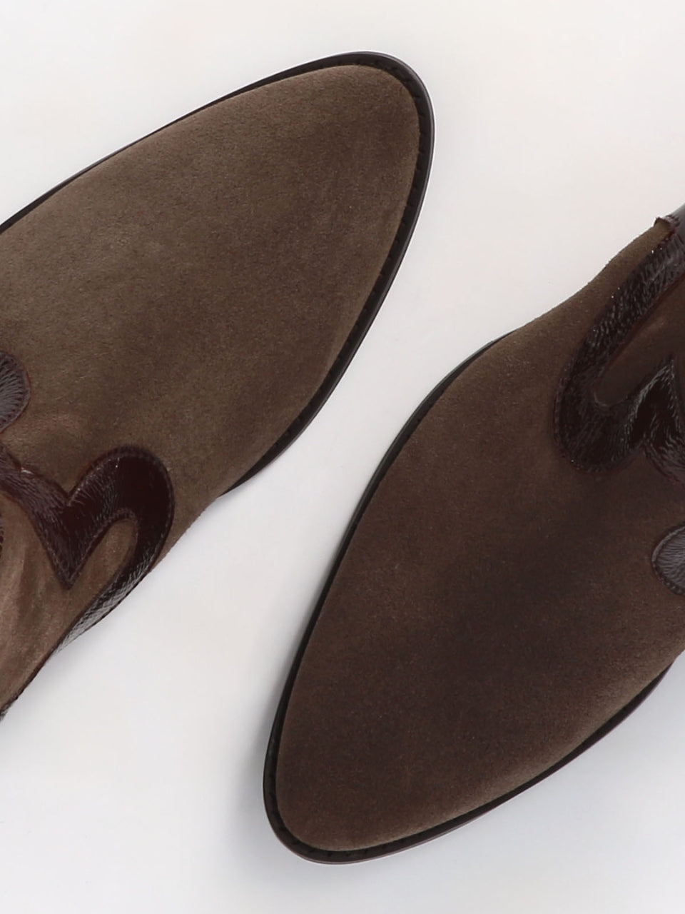 Socque-Dakota-Noisette-Marron-Botte-Haute-Nubuck-Santiag-detailpointes