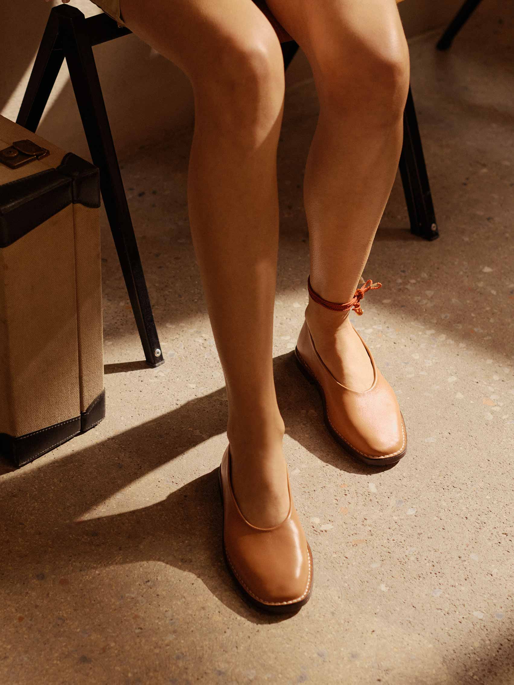 Socque-Etche-Camel-Ballerine-cuir-Lifestyle-Channable