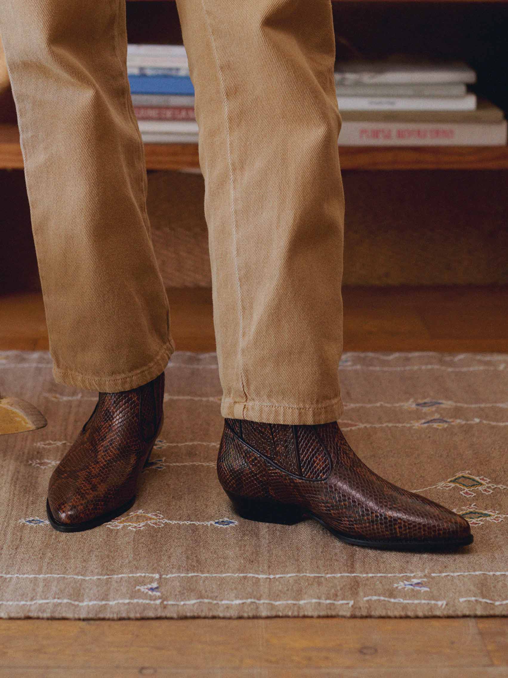 Socque-Abbey-bottine-santiag-cuir-imprime-python-portee