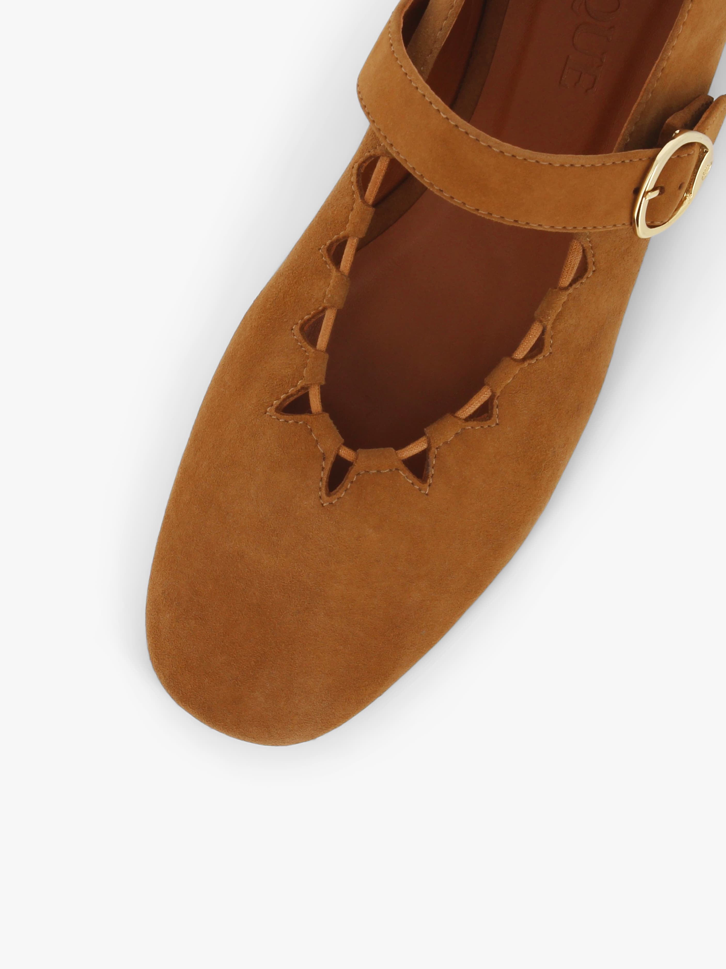 Socque-Paris-Ballerine-Babies-Ginger-Daim-Camel-Top-Detail-Avant