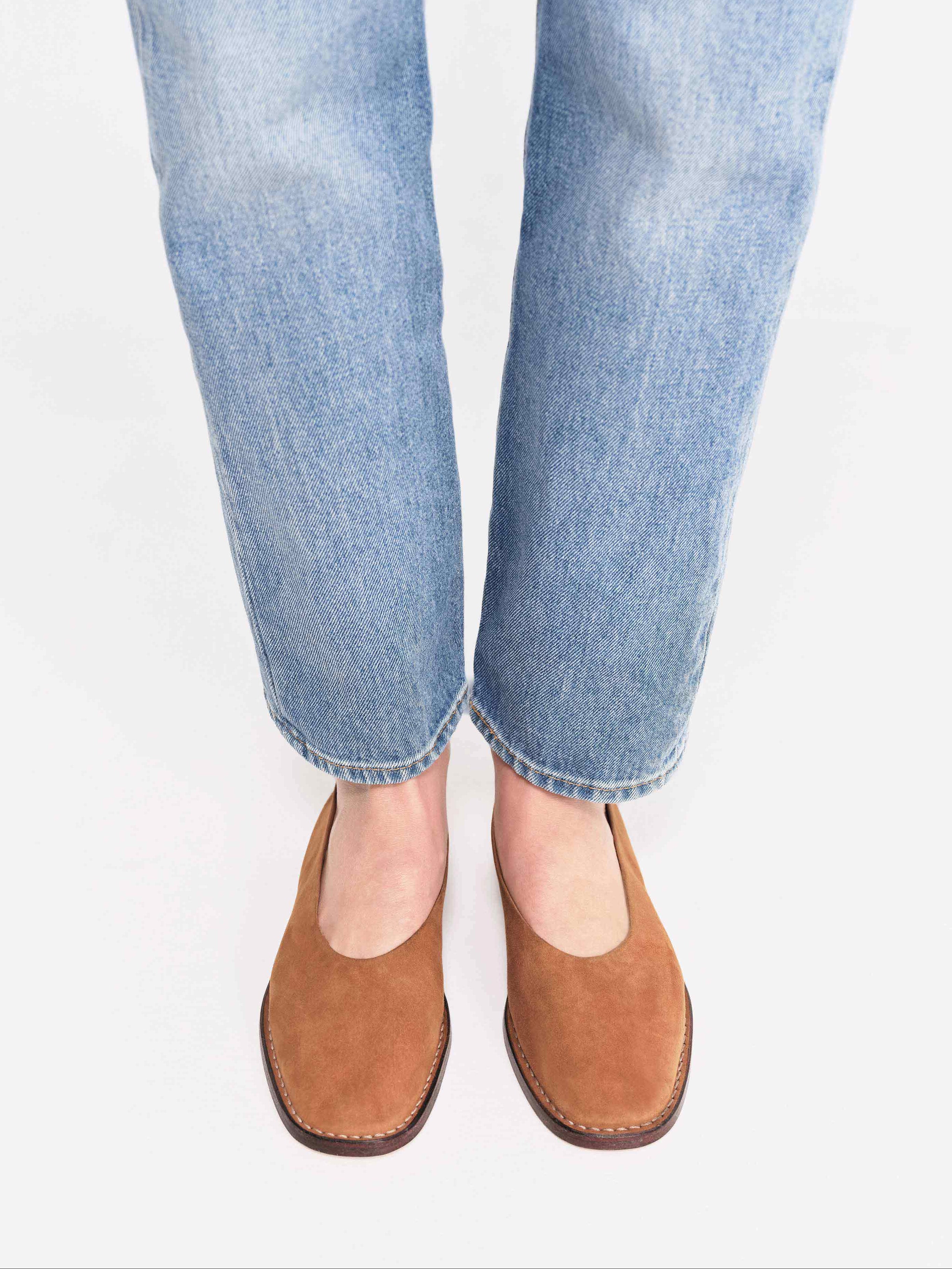 Socque-Paris-Ballerine-Etche-Daim-Camel-Portee
