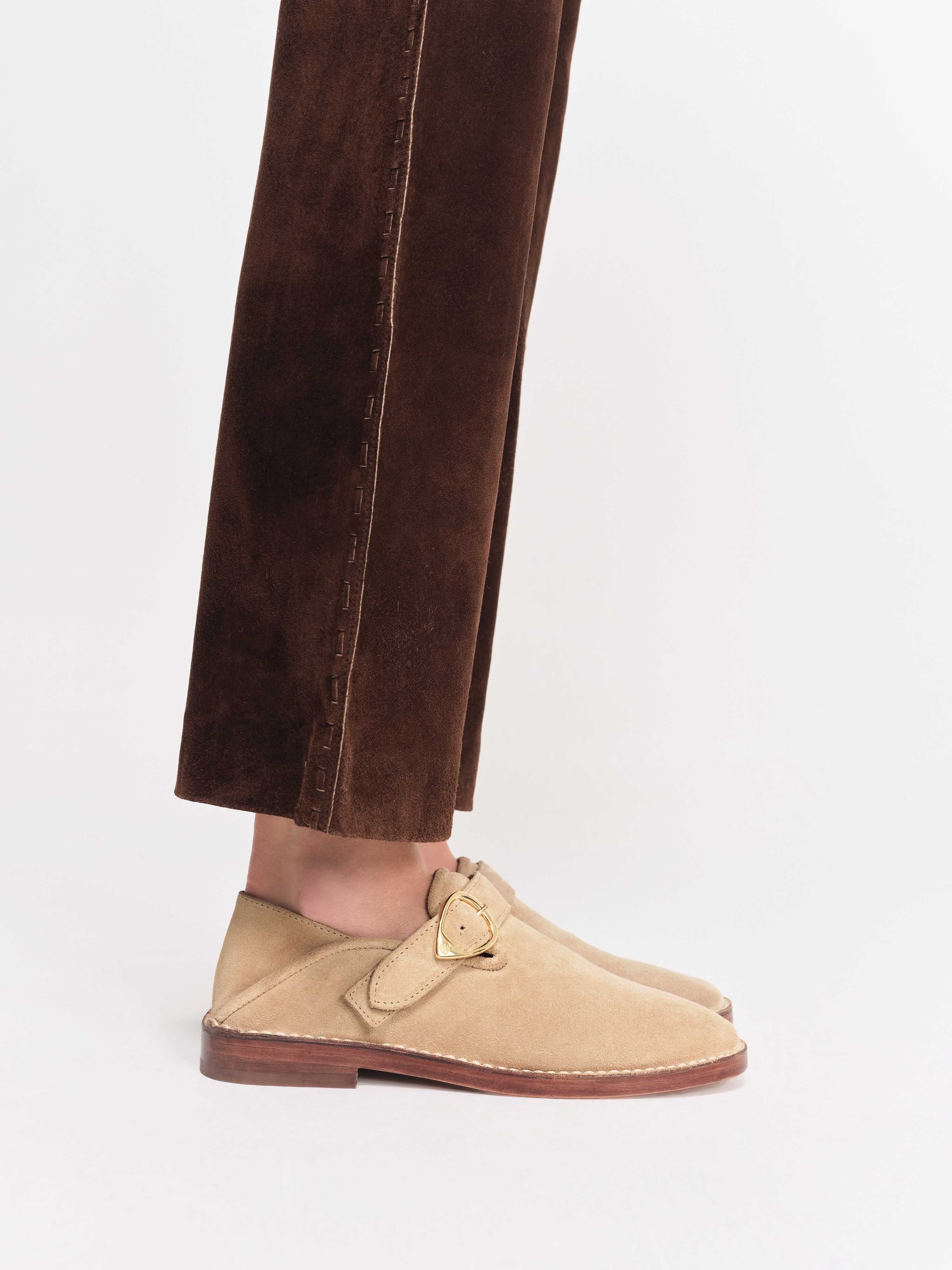 Socque-Paris-Lucca-Daim-Taupe-Mule-Porte