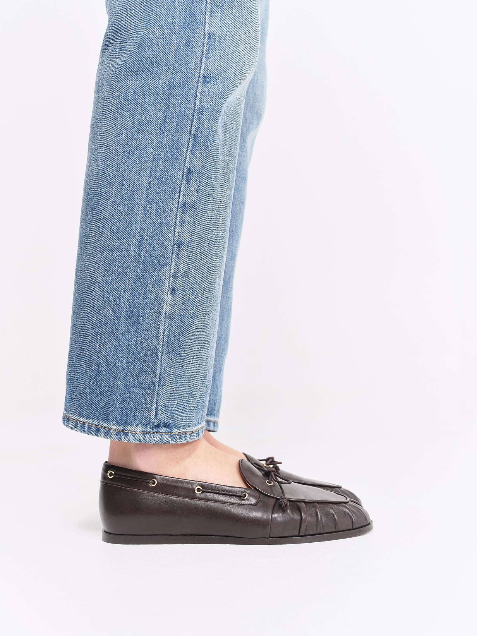 Socque-Paris-Mocassin-Como-Chocolat-Portee