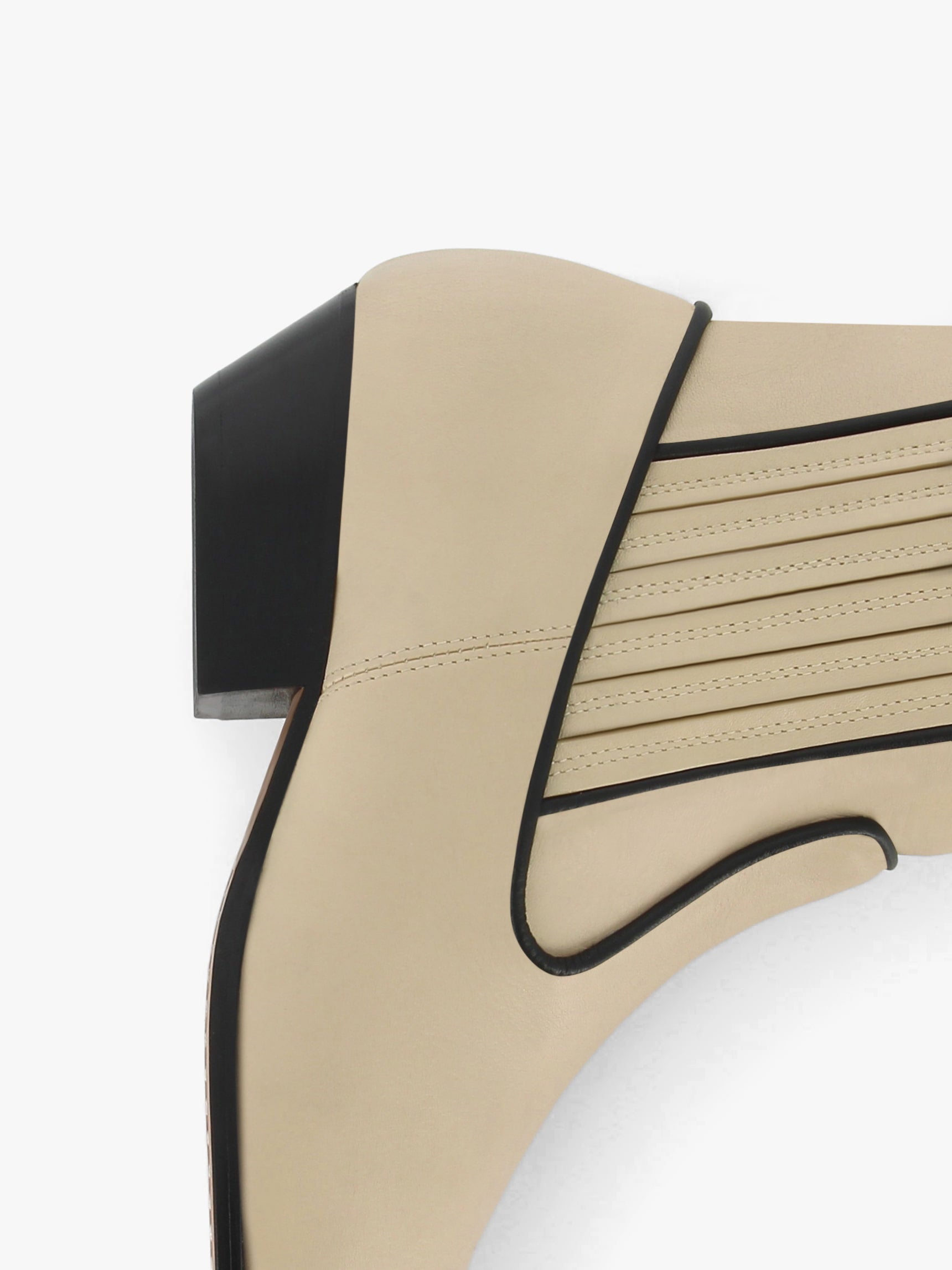 Socque-abbey-Santiag-cuir-creme-noir-vue-detail