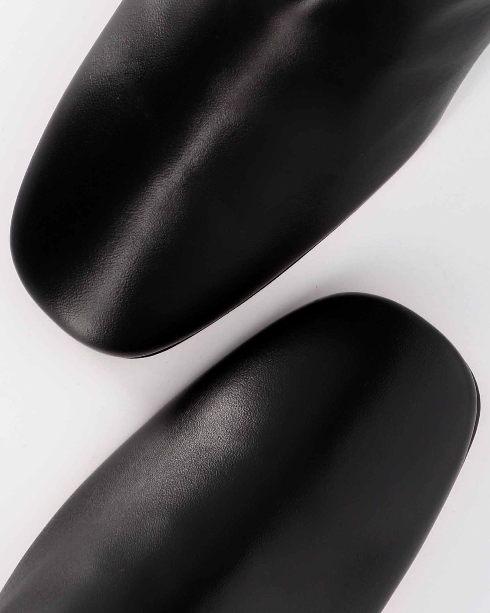 Socque-botte-boudoir-cuir-noir-talon-vue-top