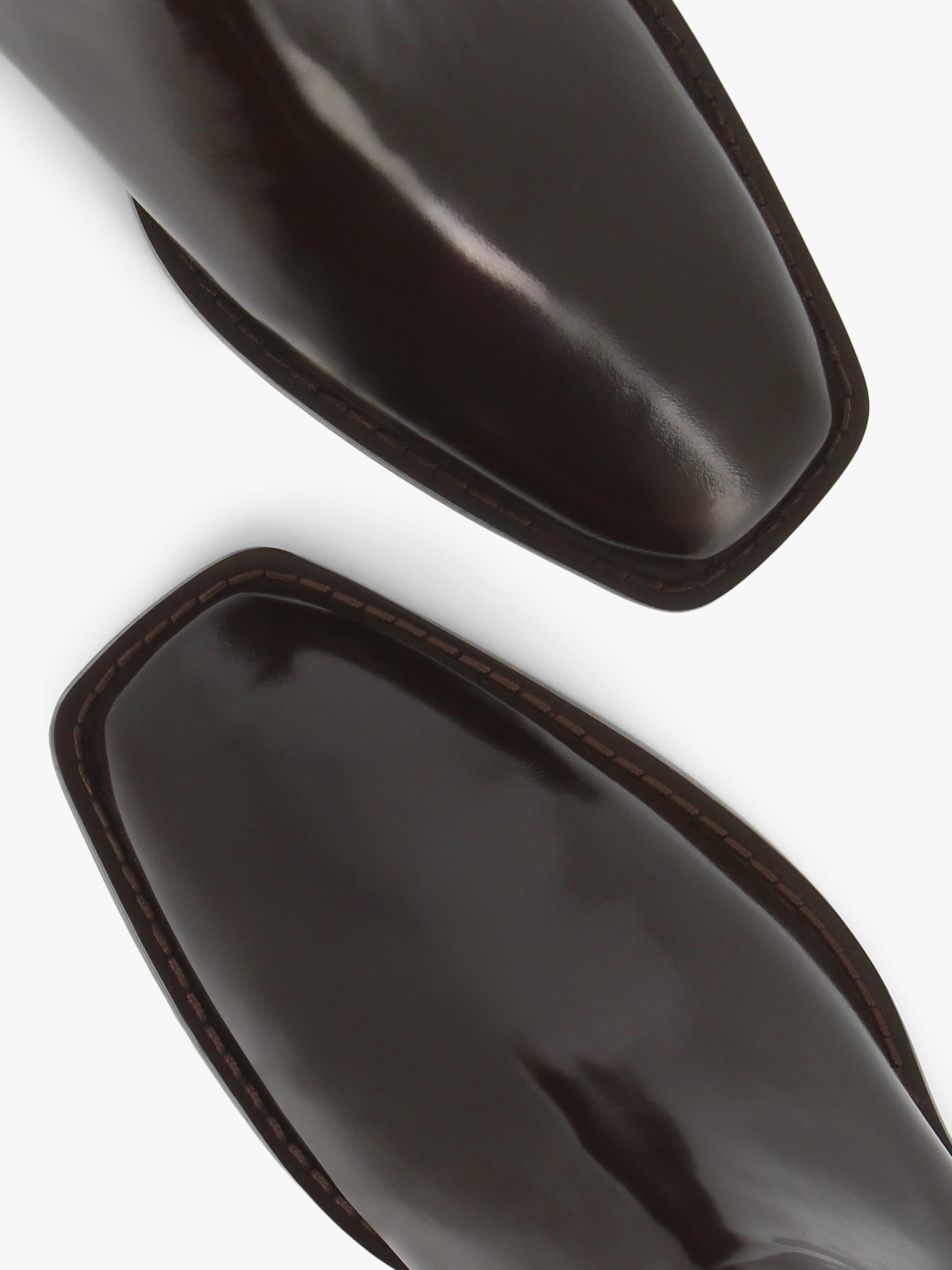 Socque-bottine-chelsea-Clyde-polido-marron-top