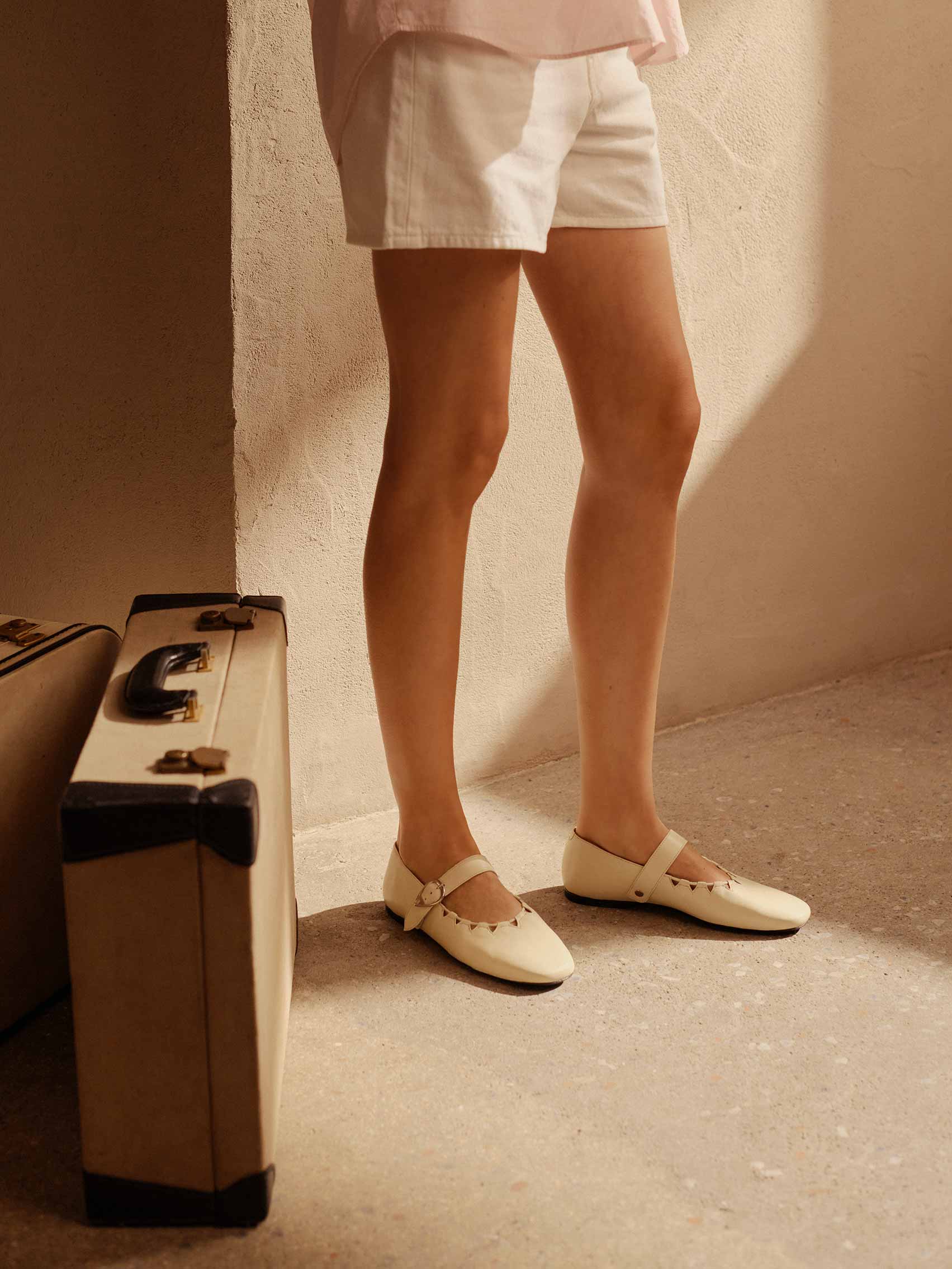 socque-ballerine-babies-maryjane-ginger-creme-blanc-portee