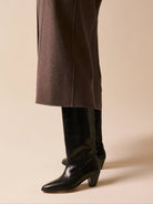 Socque-Dakota-Noir-Black-Botte-Haute-Cuir-Santiag-portee