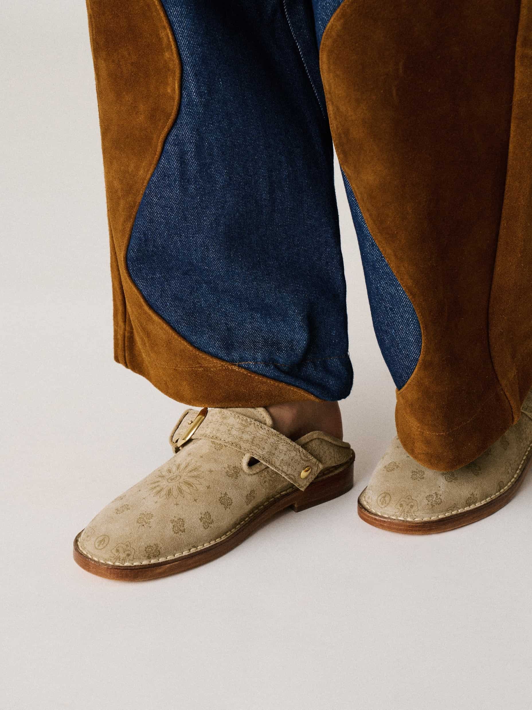 Socque-Paris-Arizona-Love-Bandana-Lucca-Daim-Taupe-Mule-Portee