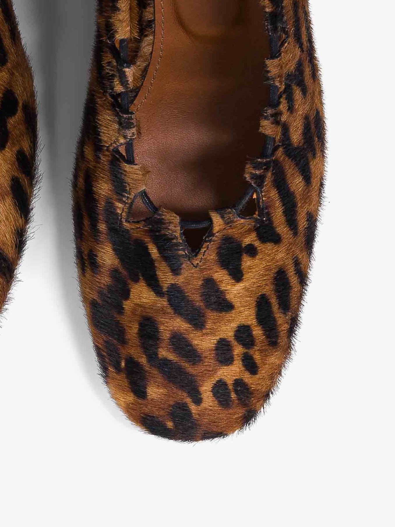 Socque-Paris-Ballerine-Escarpin-Moune-Cuir-Pony-Leopard-Detail