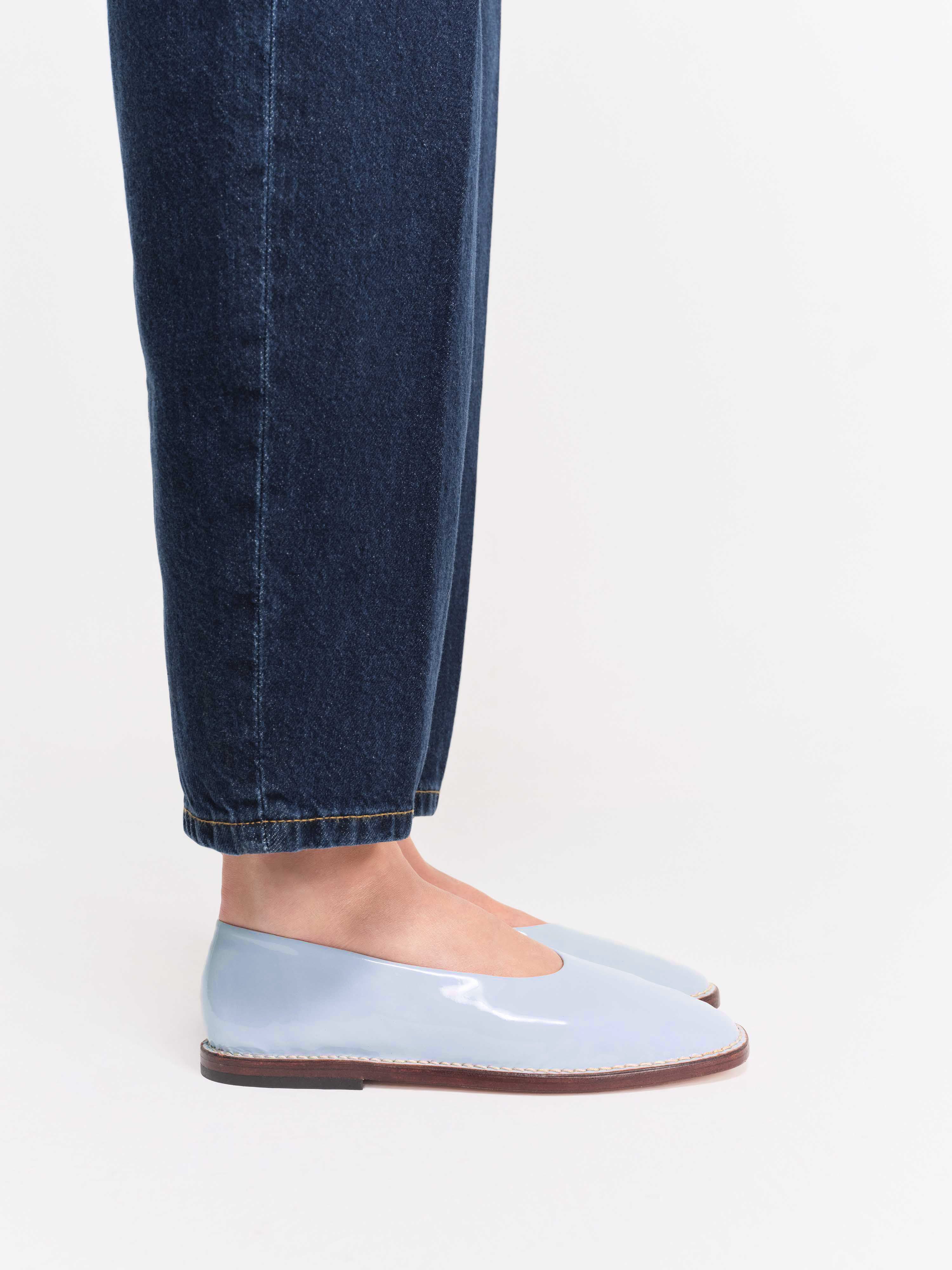 Socque-Paris-Ballerine-Etche-Vernis-Ciel-Porte