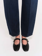 Socque-Paris-Ballerine-Ginger-Cuir-Noir-Portee2