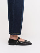 Socque-Paris-Ballerine-Ginger-Cuir-Noir-Portee8