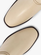 Socque-Paris-Dover-Cuir-Creme-Bottine-Top-Detail
