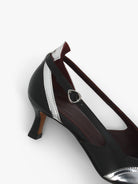 Socque-Paris-Escarpin-Patti-Noir-Argent-Detail-Profil