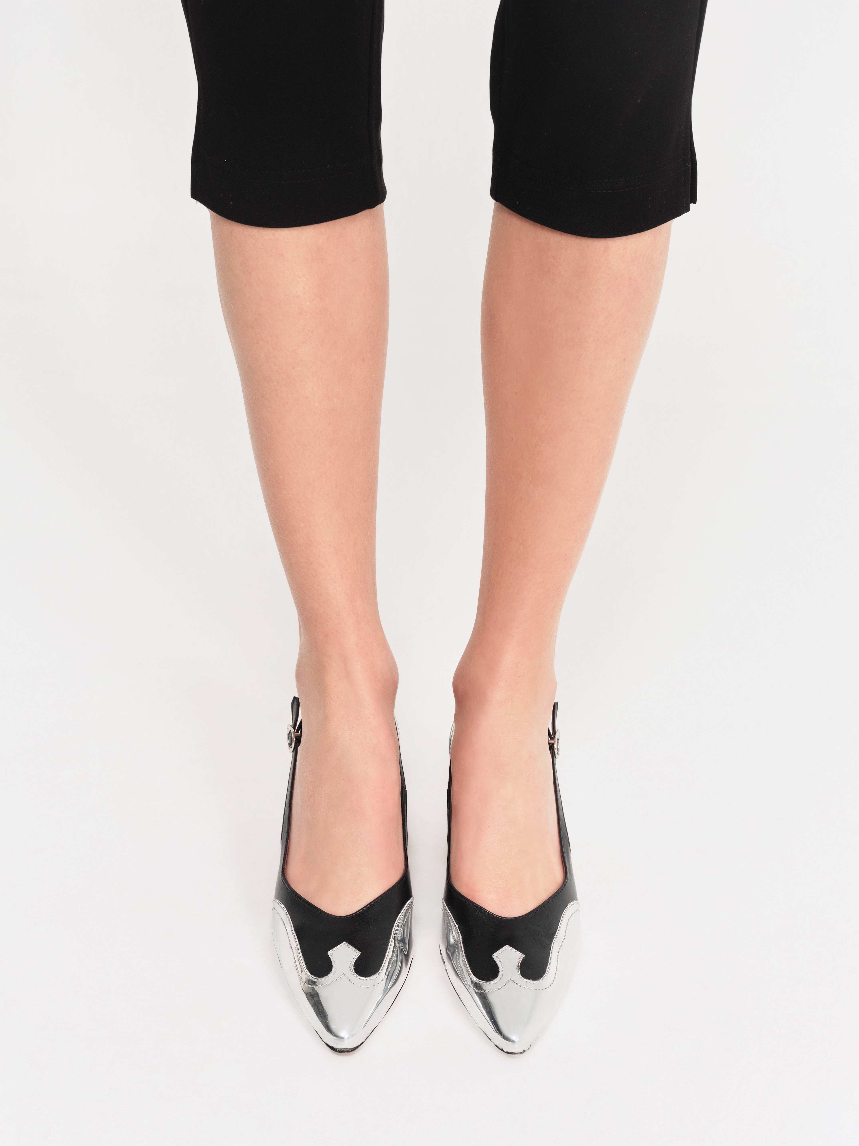 Socque-Paris-Escarpin-Patti-Noir-Argent-Portee