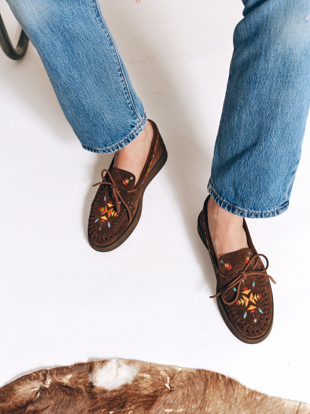 Socque-Paris-x-Harpo-Mocassins-Totem-Chocolat-Top-Portee