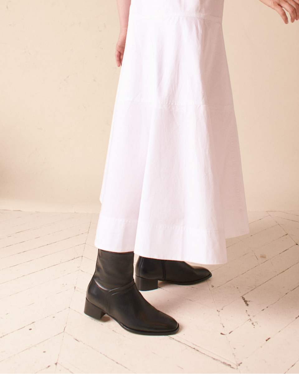 Socque-bottine-beetleboot-Dover-cuir-noir-porté