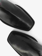 Socque-bottine-chelsea-Clyde-polido-noir-detail