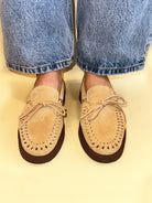 Socque_Mocassin-Indien-Totem-Daim-Sable-Portee-Top