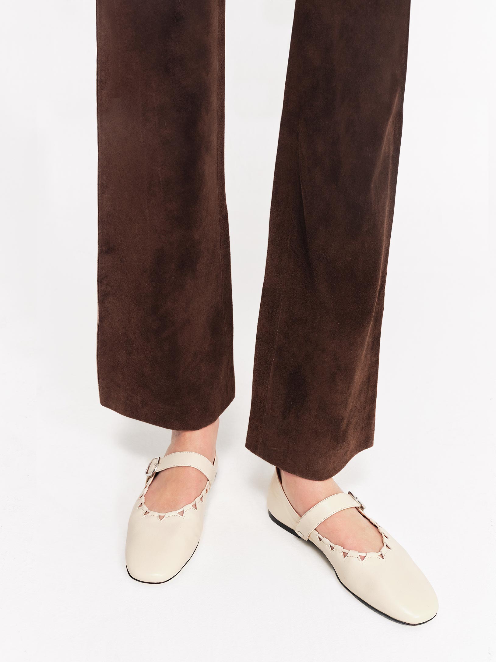 socque-ballerine-babies-maryjane-ginger-creme-blanc-portee7