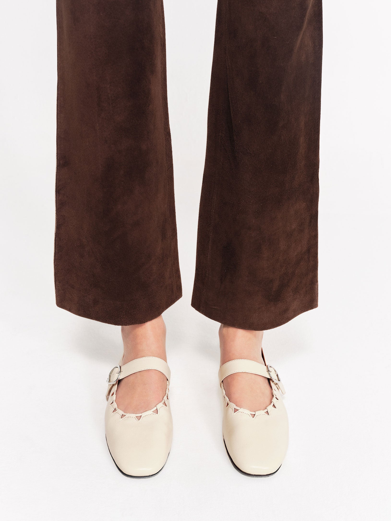 socque-ballerine-babies-maryjane-ginger-creme-blanc-portee8